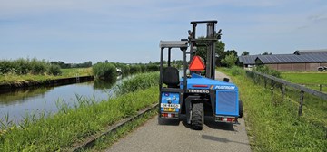 Ciężarowcy w akcji na Pultrum Rijssen BV...